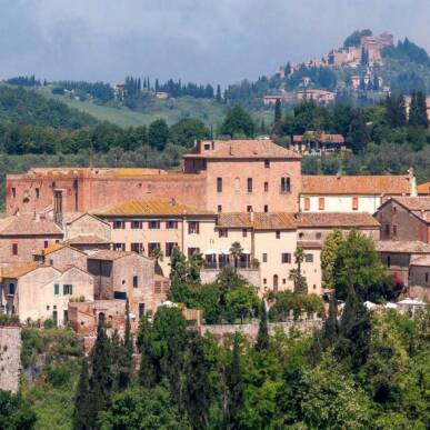 San Giovanni d’Asso e le Crete del Tartufo Bianco