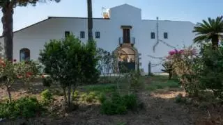 Trekking tra bagli e vigne della tenuta Chiarelli