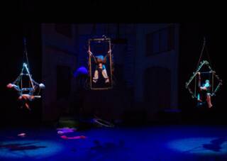 Napulè | storie sospese tra danza e circo (Regia e coreografia Claudio e Paolo Ladisa)