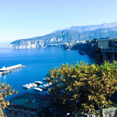 Sorrento Experience: Heritage Walk, Sea Views & Lemon Tour