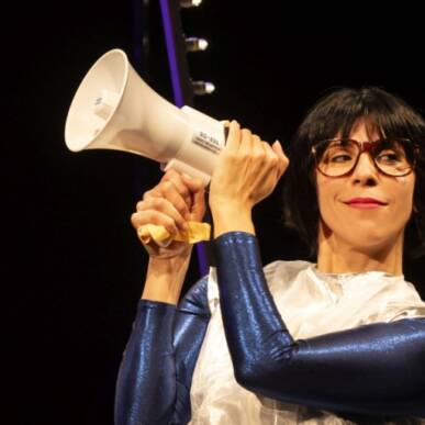 Brutta – storia di un corpo come tanti