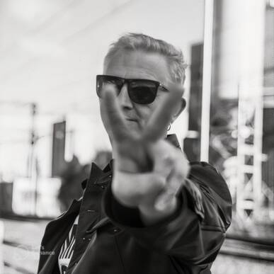 ANDY WHITE opening act Massimiliano Larocca