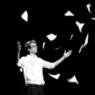 ETERNO RIPETERSI BANALE