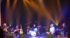 ELLADE BANDINI. JUAN CARLOS “FLACO” BIONDINI & BORDERLOBO in concerto