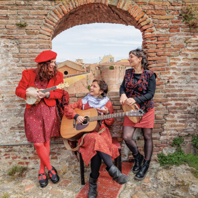 DÉ SODA SISTERS in concerto