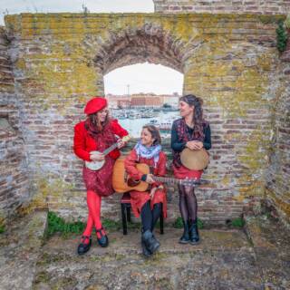 DÉ SODA SISTERS in concerto
