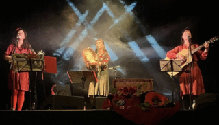 DÉ SODA SISTERS in concerto